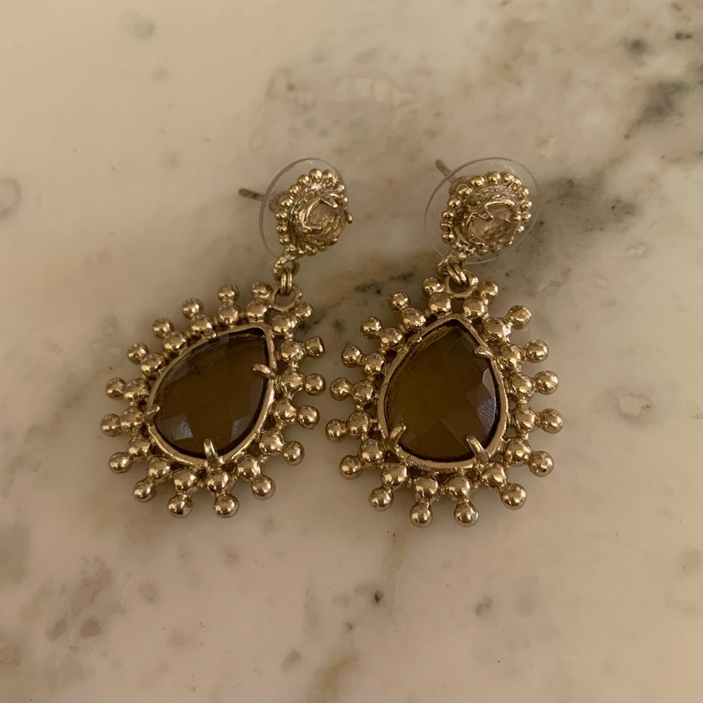Kendra Scott Linden earrings